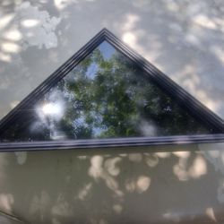Triangler Glass Display Case 