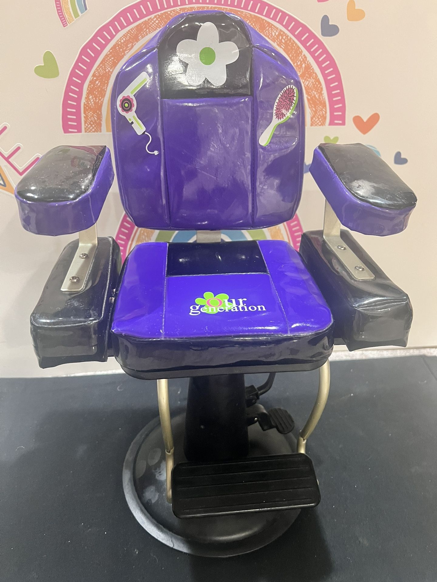 OUR GENERATION DOLL DELUXE SALON CHAIR!  PURPLE. VINYL CHAIR , LIFTS UP!  FOR USE WITH 18 INCH DOLLS