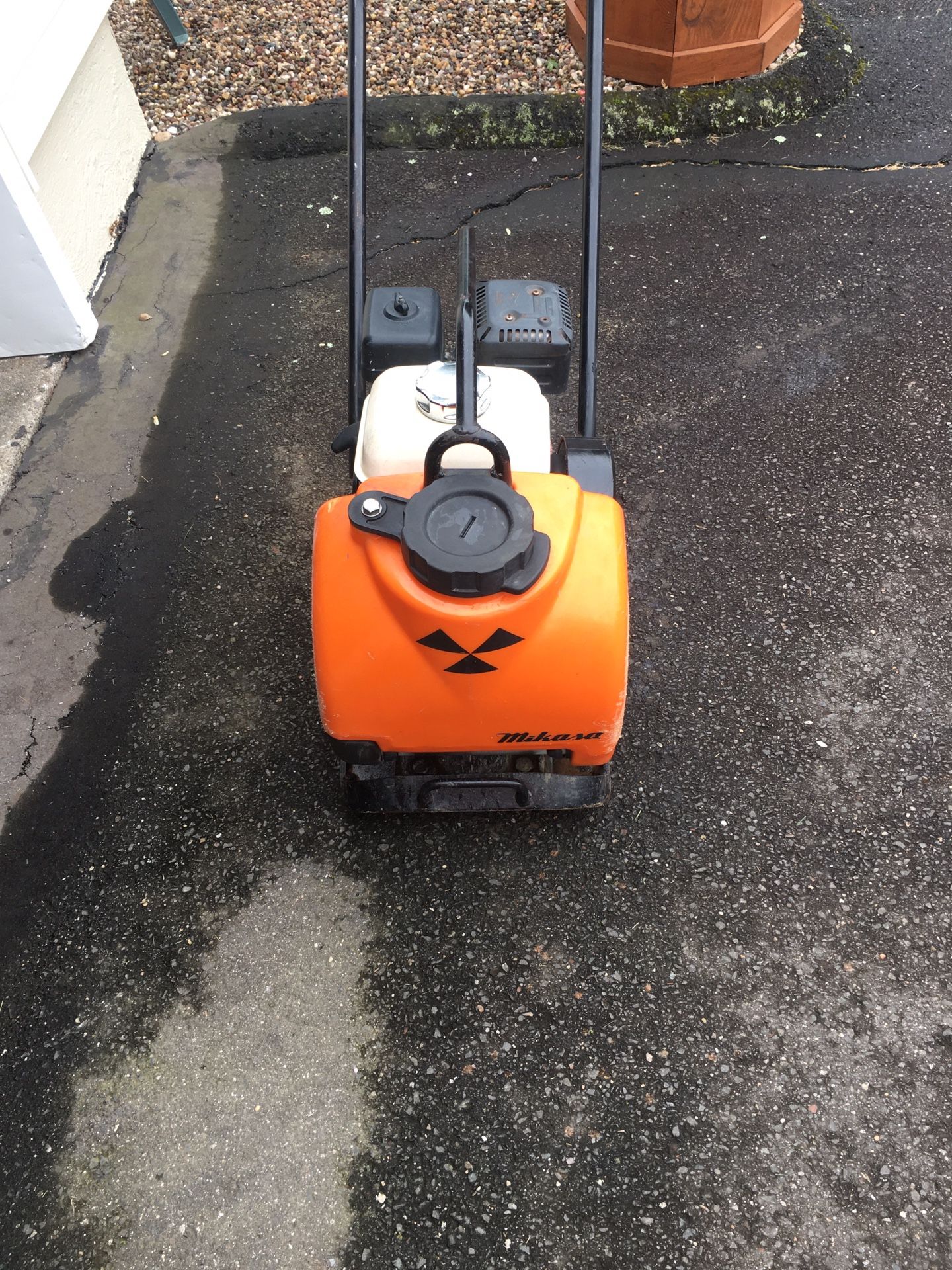 mikasa plate compactor