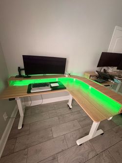 L shaped standing desk with LED strip