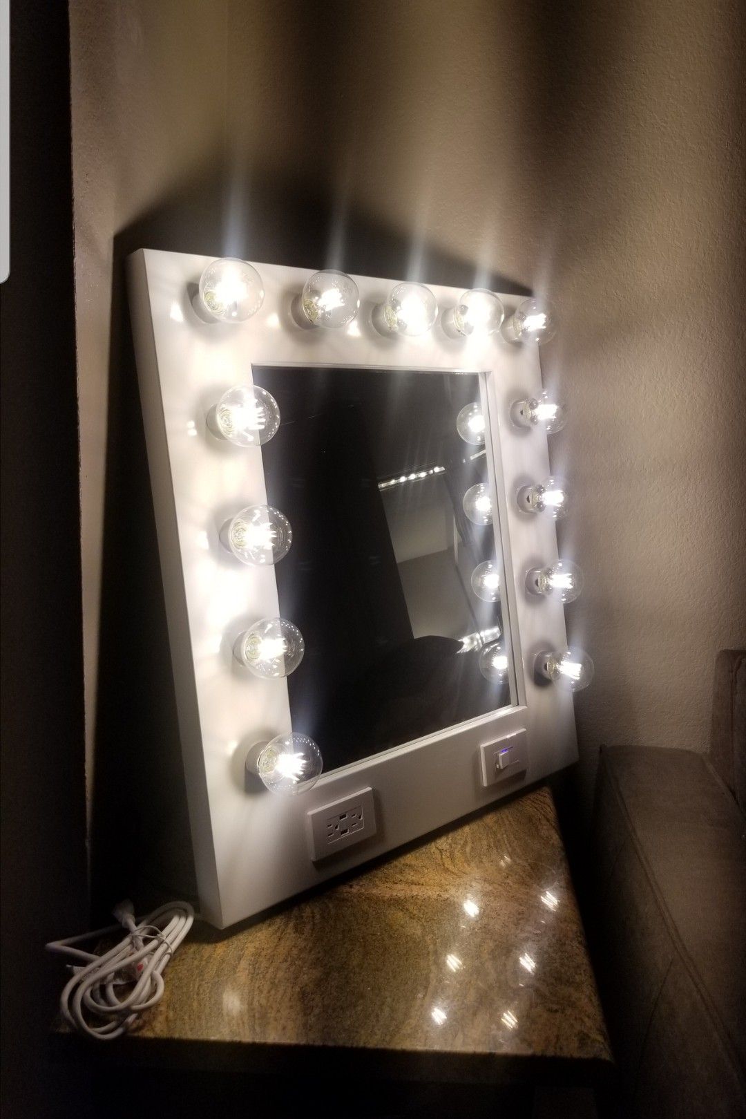 Vanity 280