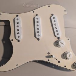 Fender Strat Pickguard W/Pickups And Controls Left Handed