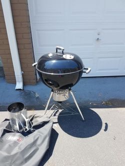 Weber Original Kettle Premium Charcoal Grill-- Plus Accessories and Premium Grill Cover