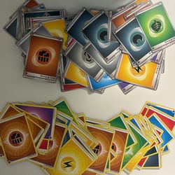 136 Pokémon Energy Cards