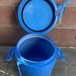 Bird 🦢 Seeds Container 