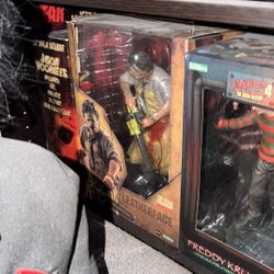 ART FX 12 INCH LEATHERFACE STATUE. BOX INCLUDED BOX NEW