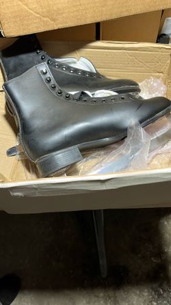 Men’s Size 8 Figure Skates New In Box