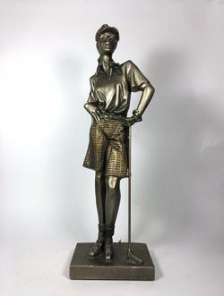 Woman Golfer Sculpture Signed Daniel On The Fringe 16”/ Austin Sculpture