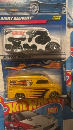 Hot Wheels Dairy Delivery Die-Cast 2-Pack