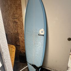 Surfboard (5’11)