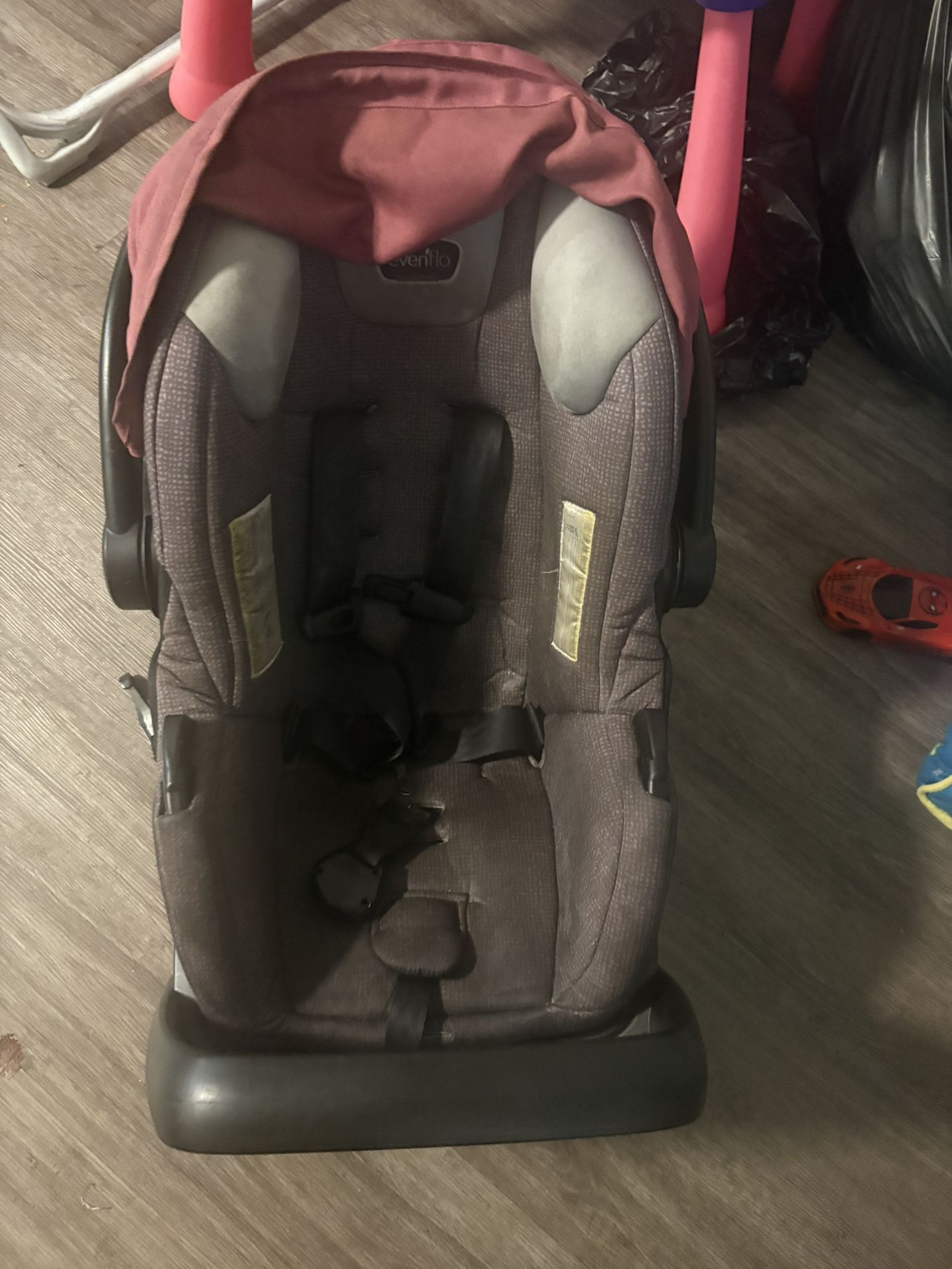 Evenflo Infant Car seat And Base