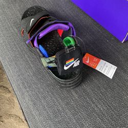 Nike - BeTrue - Size 12 Sandals