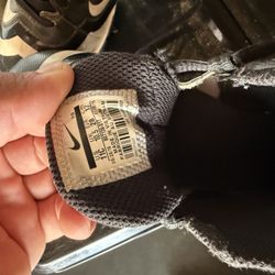 Kid baseball cleats