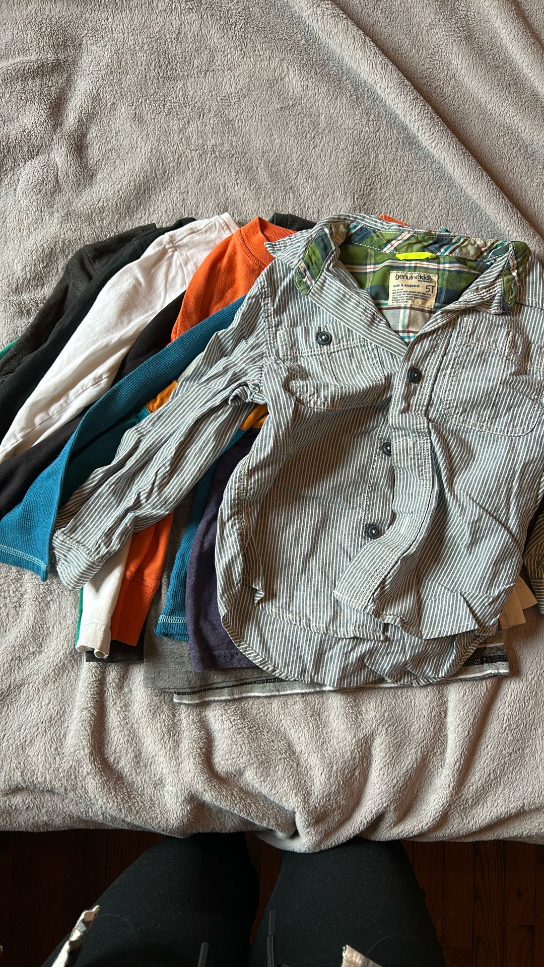 Long Sleep Kids Shirts Size 5ish