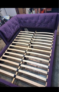 Bed full size
