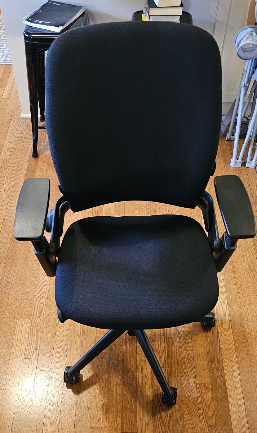 STEELCASE LEAP CHAIR V2