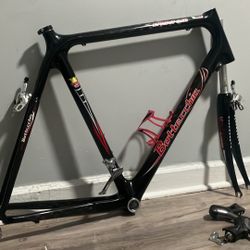 road bike carbon frame and wheeels