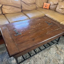 Coffee Table And Matching End Table With Storage 