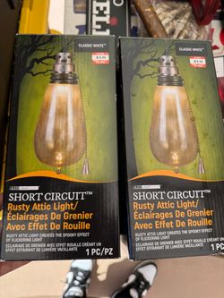 Gemmy rusty attic short circuit light halloween decoration 9.5 in x 4 in