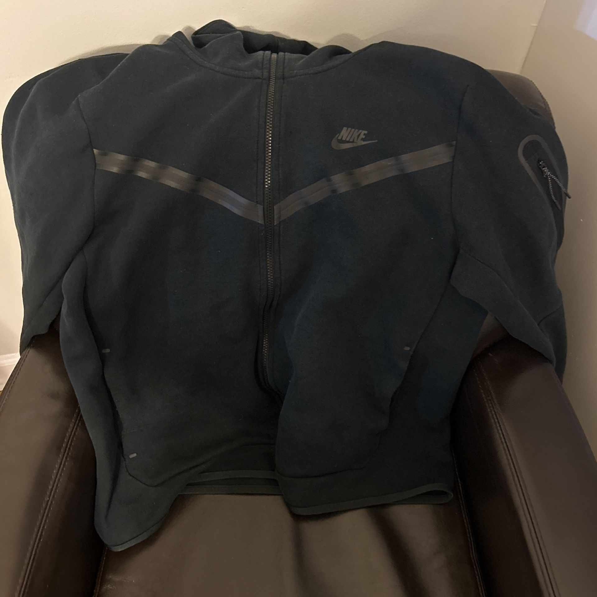 OG Black Nike Tech Size L