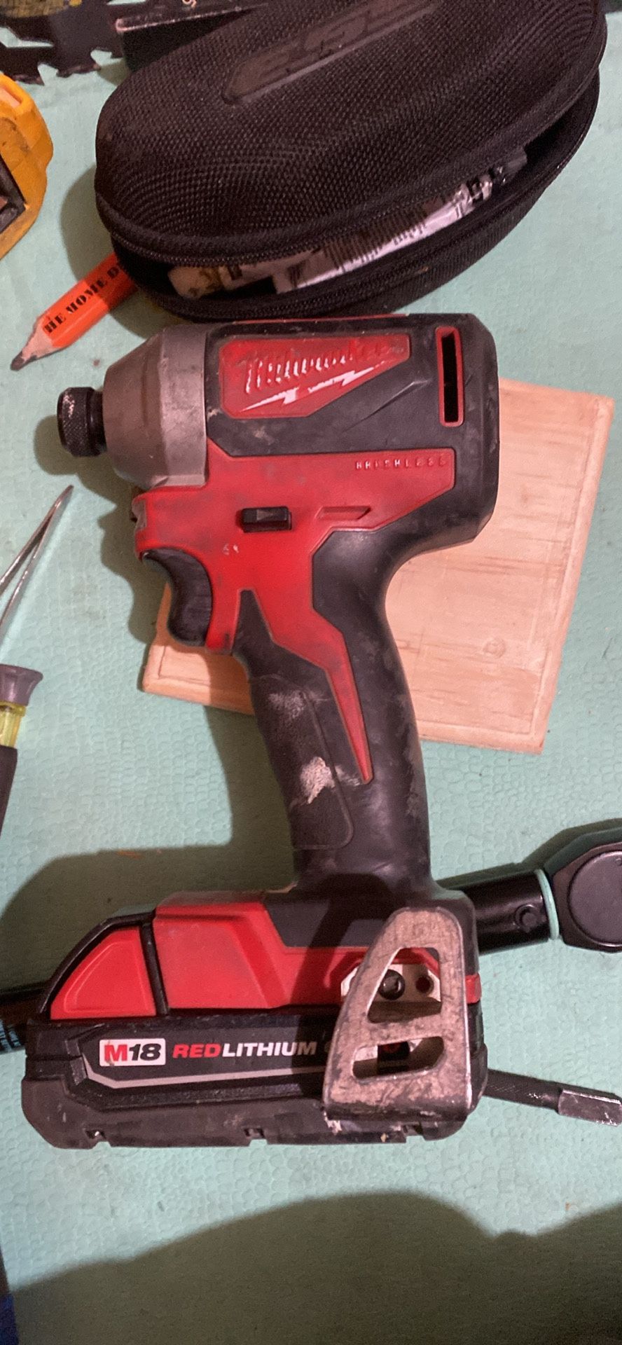 Milwaukee Impact Drill An Charger 