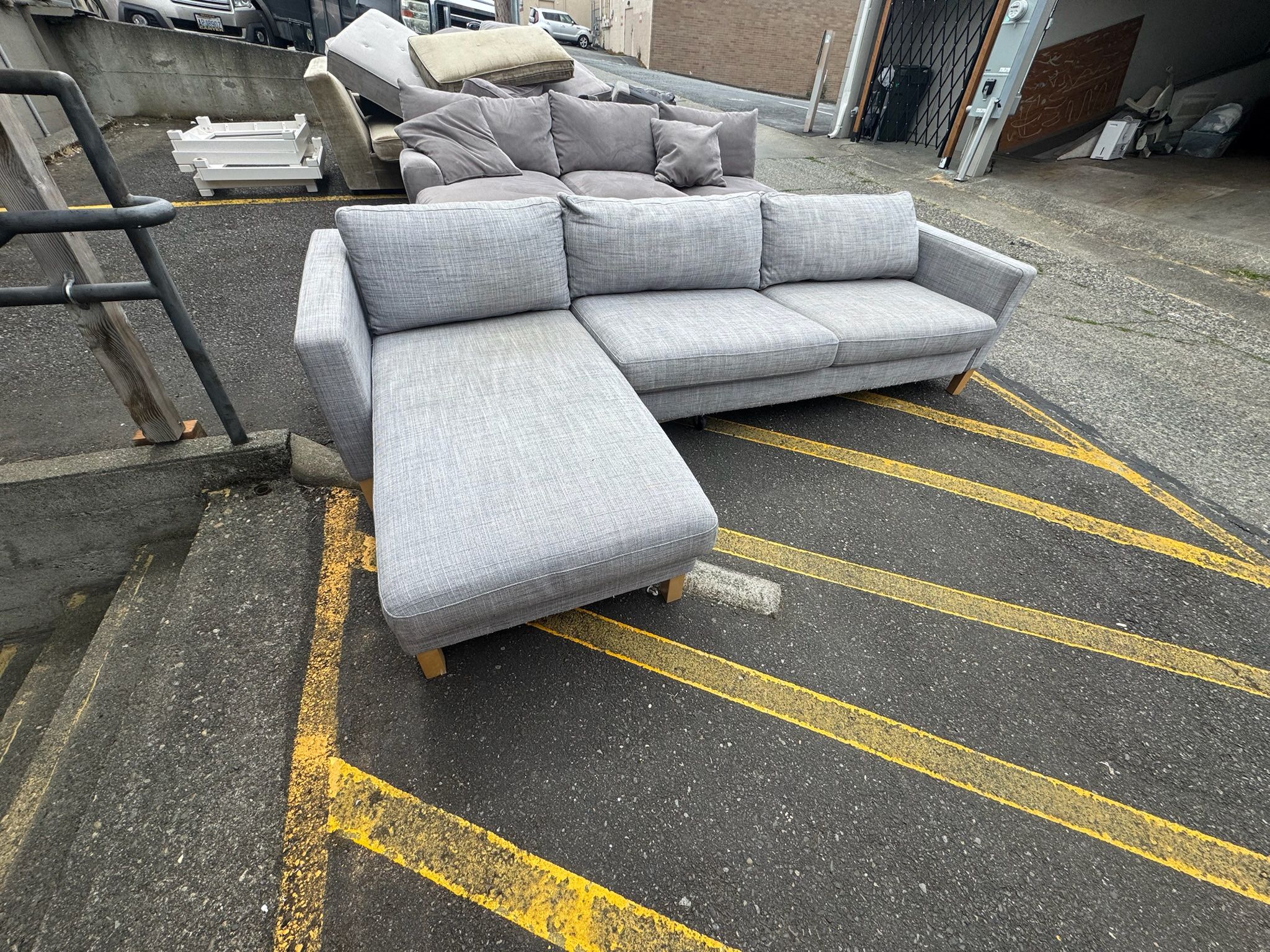 Sectional Couch (WE DELIVER)