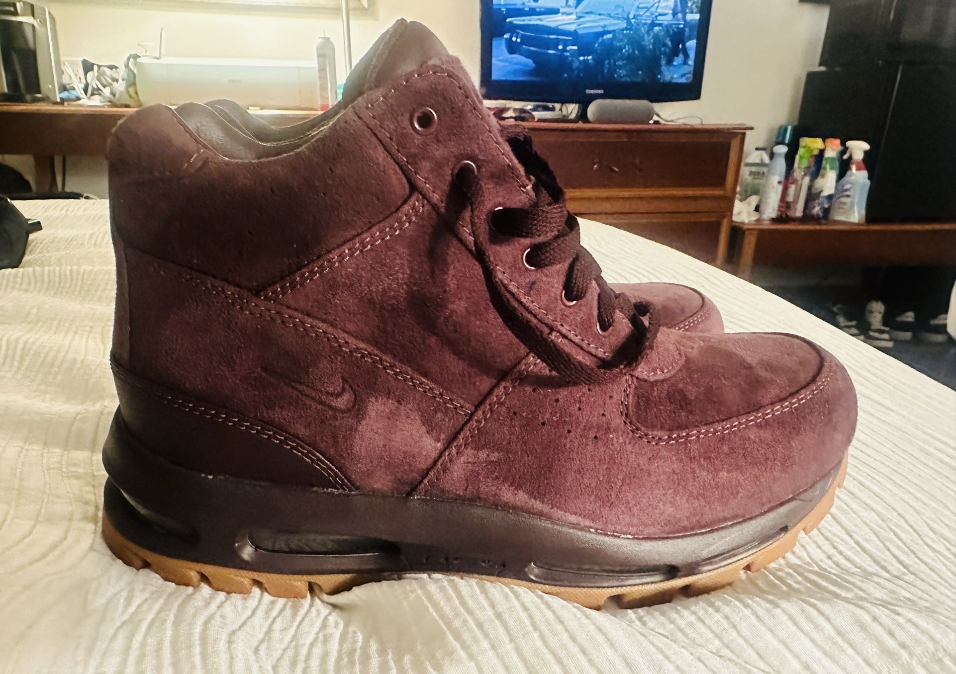 New Nike Air Max Goadome size 10