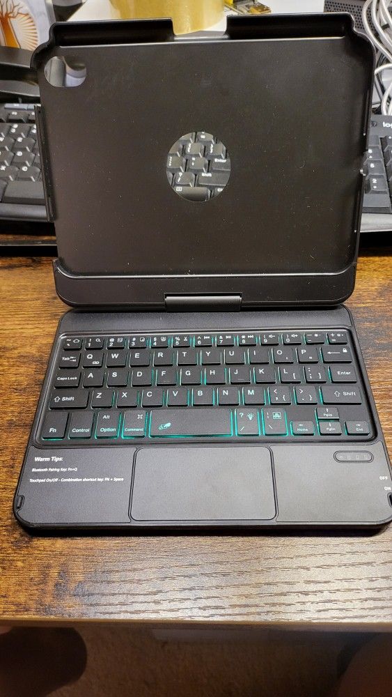 Wireless keyboard cm-01 iPad Mini 6th 8.3" 2022 Case RGB Led
Note: has no box and a little scratchs but never used