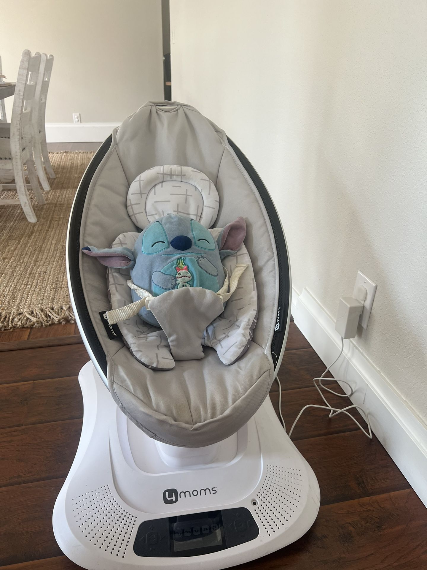 4 Moms Mamaroo Swing