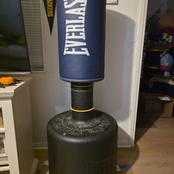 Everlast Freestanding 