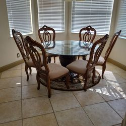 Dining Room Table and Chairs 
