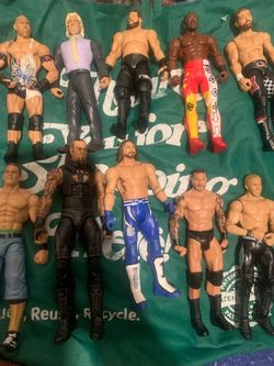 29 WWE action figures