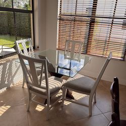 Breakfast table square with wood legs