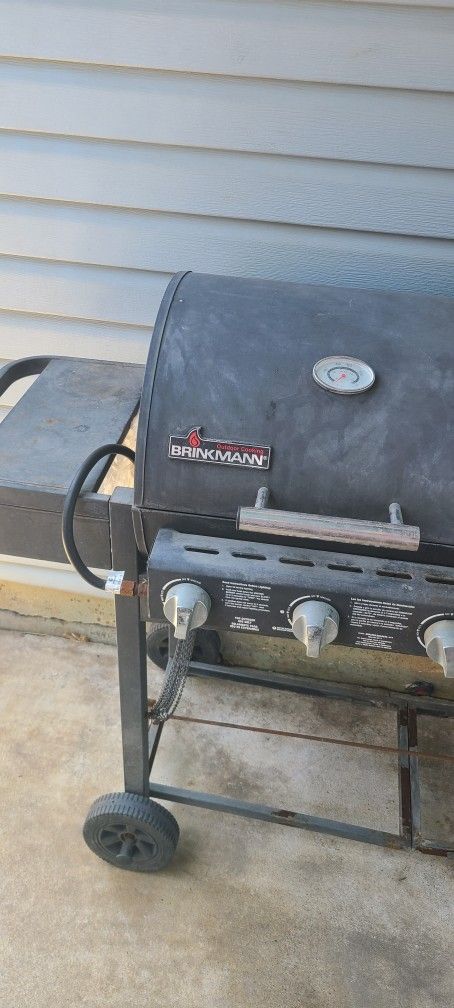 Gas/ Charcoal. Combo Grill.