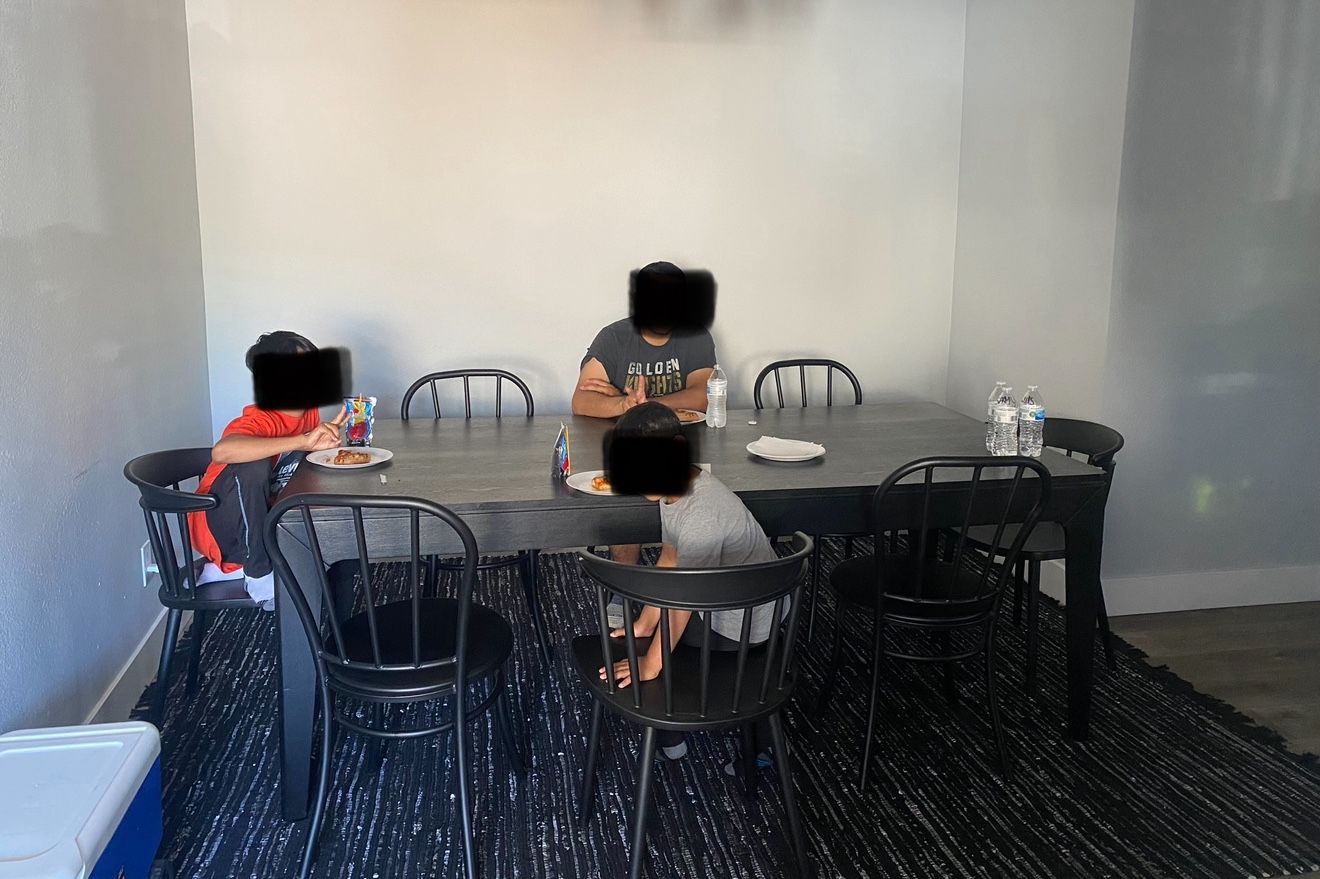 8 Ft Table. 
