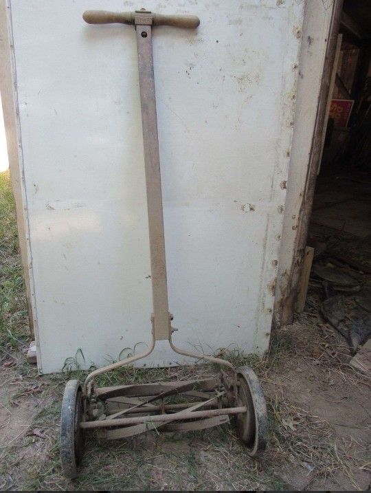 Vintage Ward Lakeside Quality Reel Mower