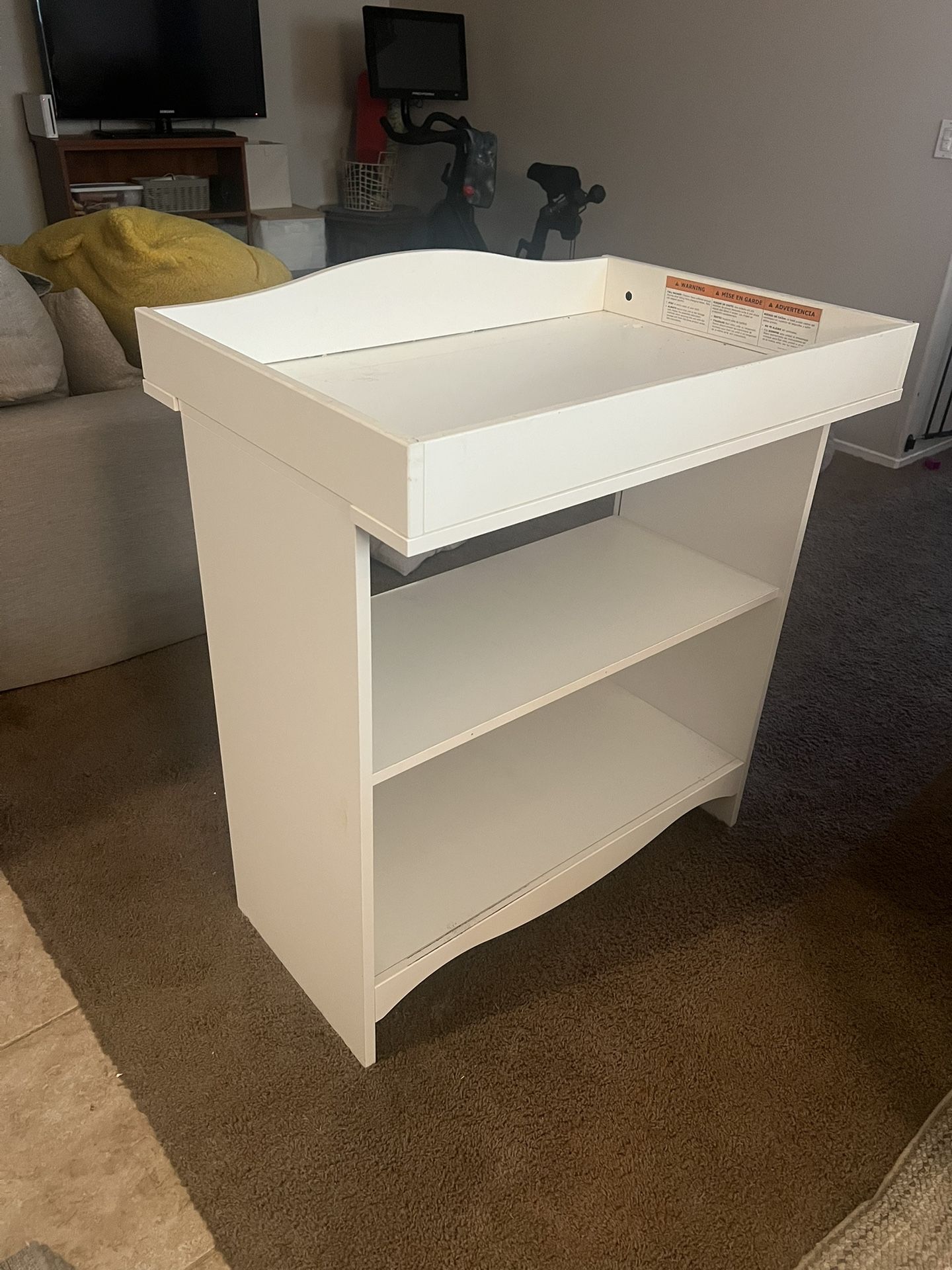 Baby Changing Table — FREE