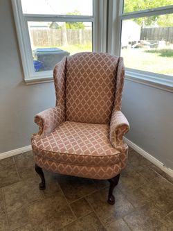 VINTAGE Broyhill Wingback Chair