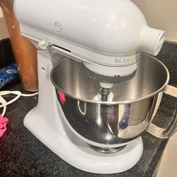 White Artisan KitchenAid Stand Mixer 3.5 Quart 