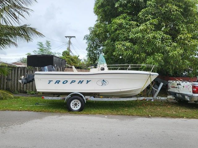 Boat 1997 Bayliner Trophy 19ft