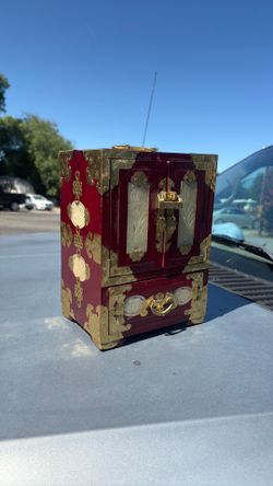 Jade inlaid Rosewood China made jewelry box with original lock and key