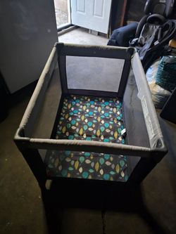 Cosco play yard