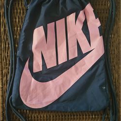 🩷 NIKE Drawstring Bookbag 💚