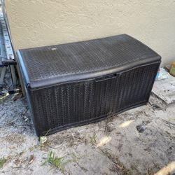 Deck Box