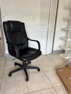 Black Leather High-Back Office Chair