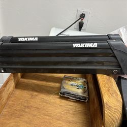 Yakima ski holder