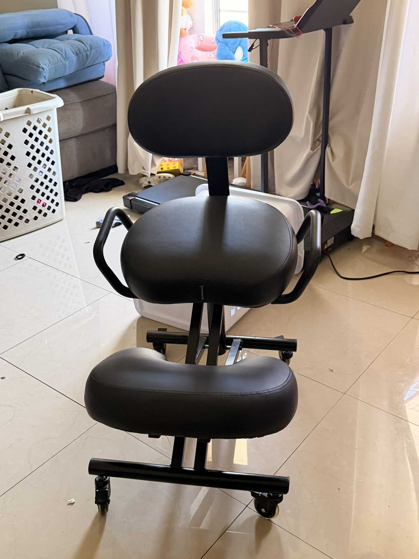 2 Chairs