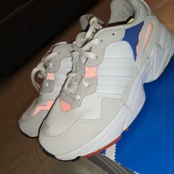Adidas Yung-96 USED 2 TIMES LIKE NEW‼️ (Kids Size 5.5)