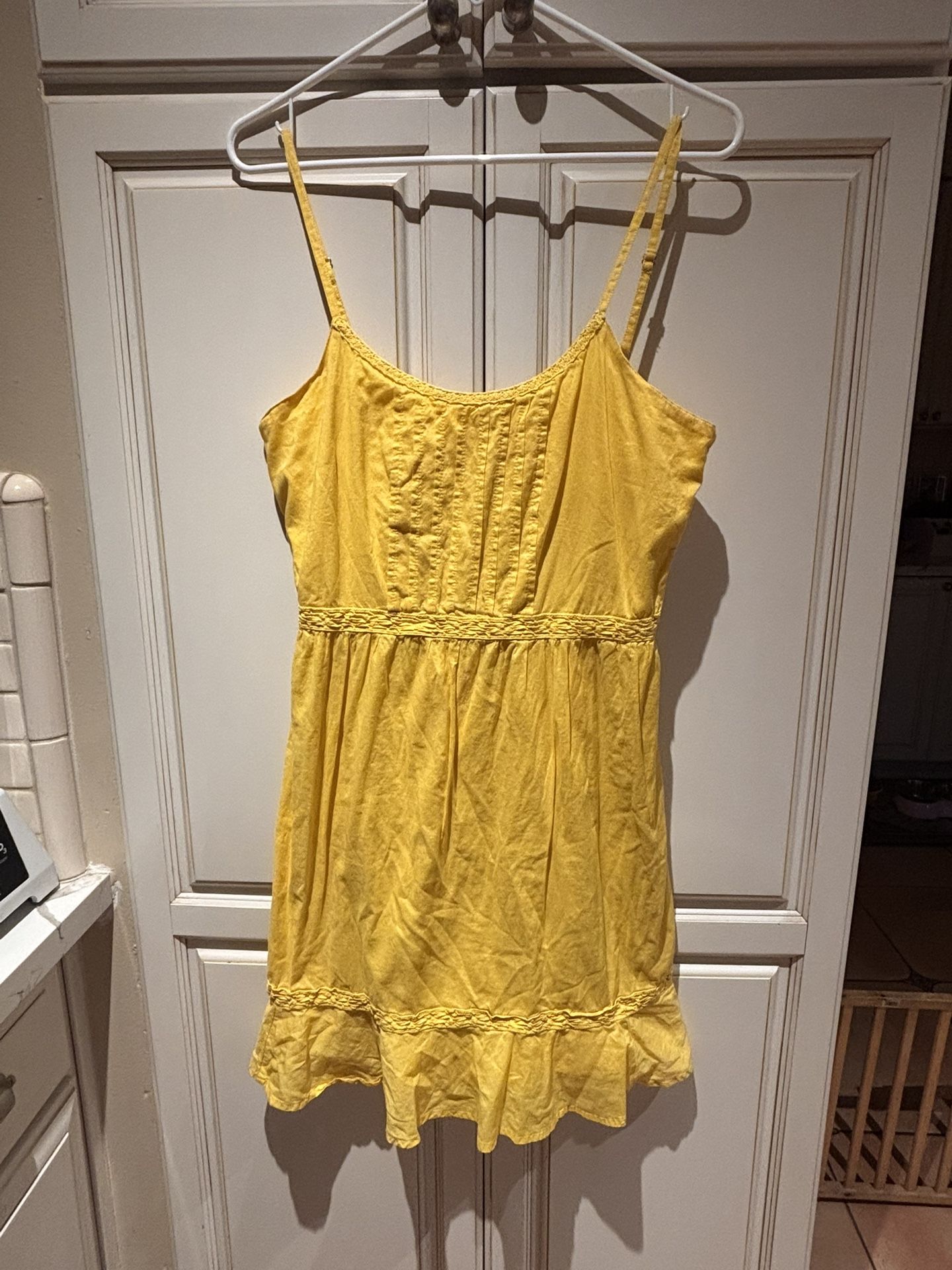 Benetton yellow summer dress adj straps back zipper Suze M 100% cotton