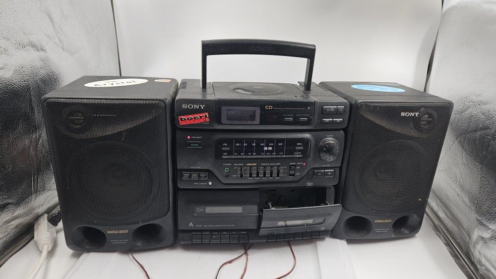 Sony CFD-560 Vintage 90's Bookshelf Boombox CD & Cassette Stereo System